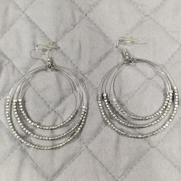 STELLA & DOT Silver Bead Hoop Earrings - Picture 1 of 5